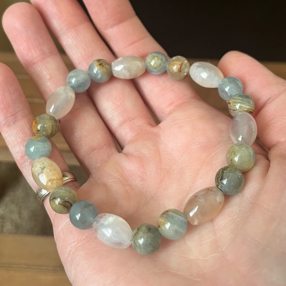 Flower Agate With Blue Calcite Natural Stone Crystal 8mm Beaded Stretch Bracelet - Picture 6 of 7